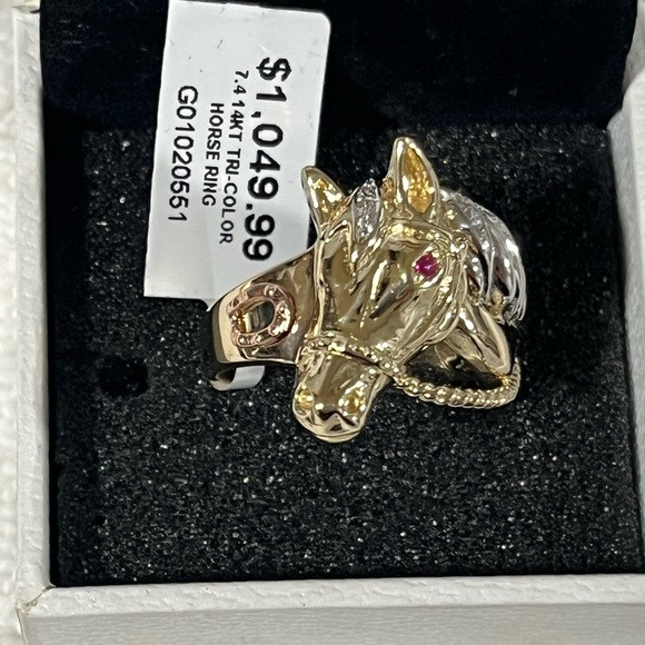 Men's 14K Gold Horse Ring/Horse Ring size 10/3º - Picture 7 of 7